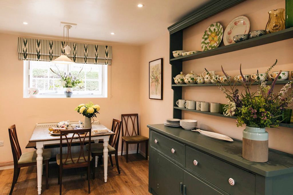 Riverside Manor Cotswolds Olivers Travels 5