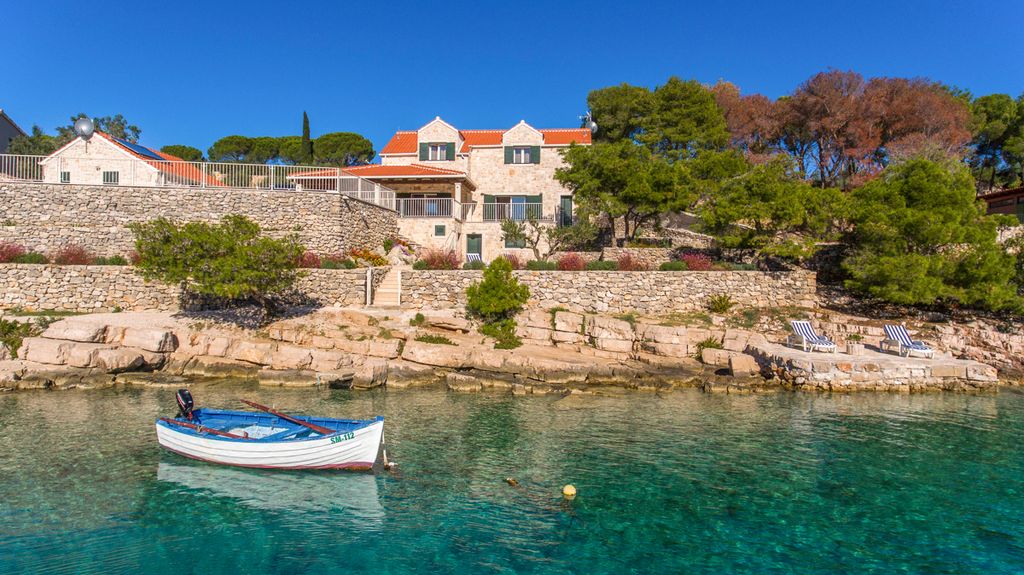 Villa Milna Dalmatia Brac Olivers Travels  5 
